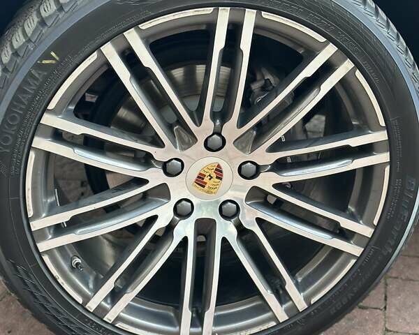 Черный Порше Каен, объемом двигателя 3.6 л и пробегом 64 тыс. км за 28999 $, фото 117 на Automoto.ua