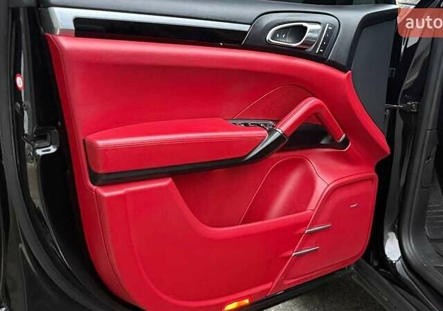 Чорний Порше Cayenne, об'ємом двигуна 3.6 л та пробігом 210 тис. км за 37999 $, фото 16 на Automoto.ua
