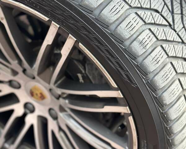 Черный Порше Каен, объемом двигателя 3.6 л и пробегом 64 тыс. км за 28999 $, фото 115 на Automoto.ua