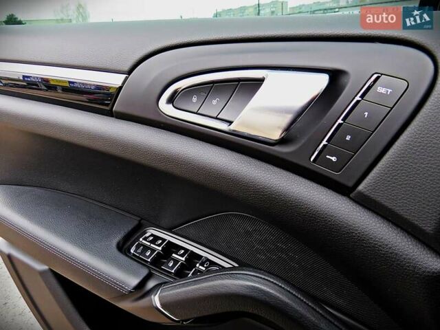 Чорний Порше Cayenne, об'ємом двигуна 3.6 л та пробігом 111 тис. км за 29900 $, фото 6 на Automoto.ua