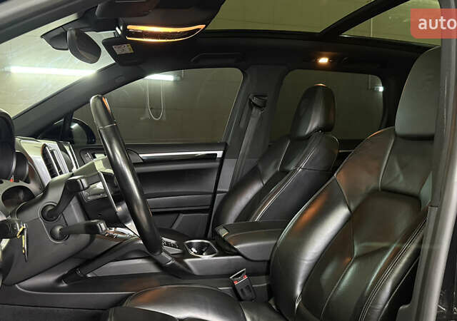 Чорний Порше Cayenne, об'ємом двигуна 3 л та пробігом 146 тис. км за 45500 $, фото 16 на Automoto.ua