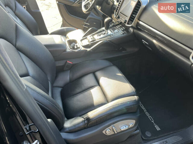 Черный Порше Каен, объемом двигателя 3.6 л и пробегом 88 тыс. км за 40000 $, фото 15 на Automoto.ua