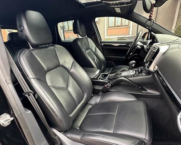 Черный Порше Каен, объемом двигателя 3.6 л и пробегом 64 тыс. км за 28999 $, фото 66 на Automoto.ua