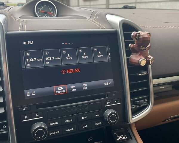 Чорний Порше Cayenne, об'ємом двигуна 3.6 л та пробігом 58 тис. км за 50000 $, фото 13 на Automoto.ua