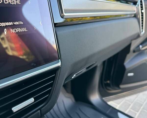 Черный Порше Каен, объемом двигателя 2.9 л и пробегом 110 тыс. км за 68500 $, фото 46 на Automoto.ua