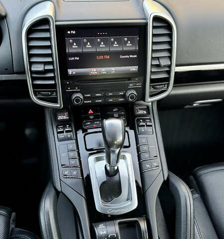 Черный Порше Каен, объемом двигателя 3.6 л и пробегом 113 тыс. км за 29500 $, фото 18 на Automoto.ua