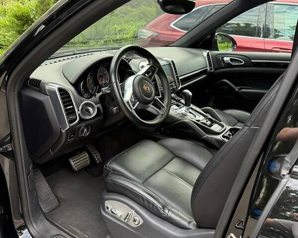 Порше Каен 2017 в Киеве на Automoto.ua Черный Порше Каен, объемом двигателя 3.6 л и пробегом 103 тыс. км за 38500 $, фото 14 на Automoto.ua