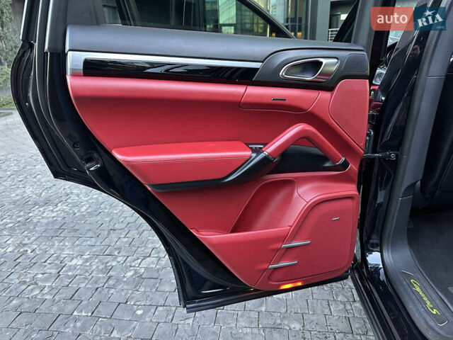 Черный Порше Каен, объемом двигателя 3 л и пробегом 180 тыс. км за 34800 $, фото 19 на Automoto.ua