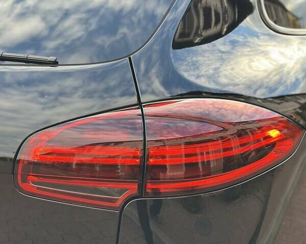 Черный Порше Каен, объемом двигателя 3.6 л и пробегом 64 тыс. км за 28999 $, фото 134 на Automoto.ua