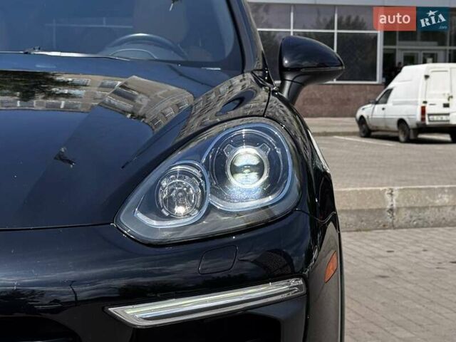 Чорний Порше Cayenne, об'ємом двигуна 3 л та пробігом 110 тис. км за 36000 $, фото 3 на Automoto.ua