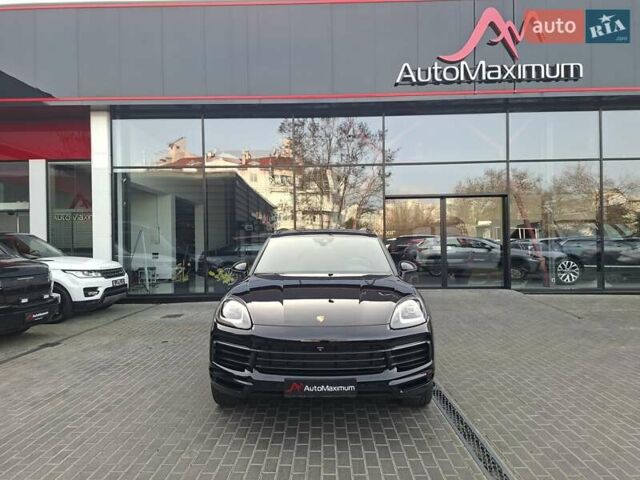 Черный Порше Каен, объемом двигателя 2.89 л и пробегом 114 тыс. км за 55555 $, фото 1 на Automoto.ua