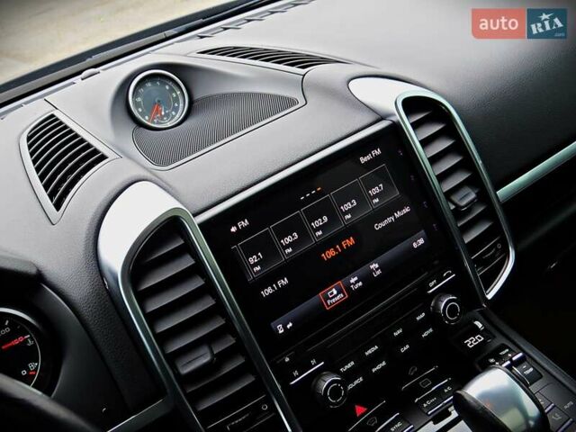 Чорний Порше Cayenne, об'ємом двигуна 3.6 л та пробігом 111 тис. км за 29900 $, фото 14 на Automoto.ua