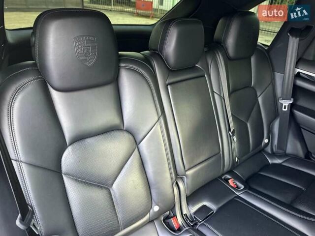 Чорний Порше Cayenne, об'ємом двигуна 3.6 л та пробігом 103 тис. км за 36000 $, фото 55 на Automoto.ua