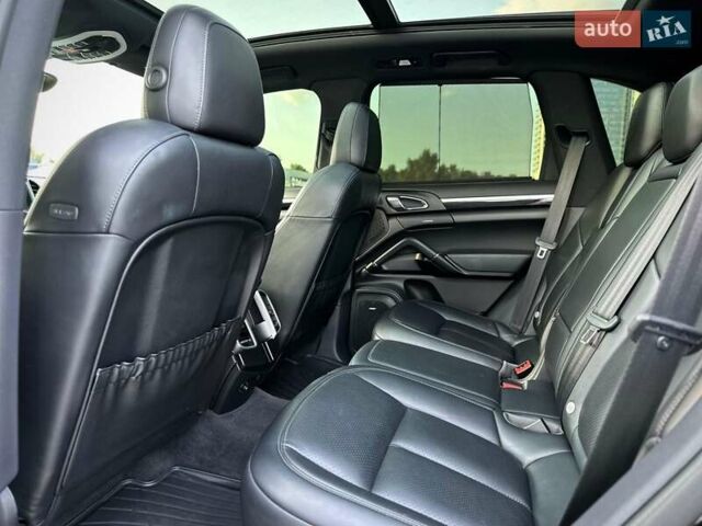 Чорний Порше Cayenne, об'ємом двигуна 3.6 л та пробігом 103 тис. км за 36000 $, фото 72 на Automoto.ua