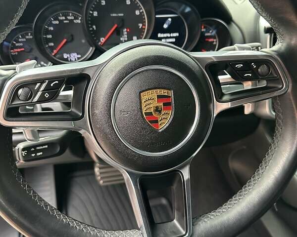 Черный Порше Каен, объемом двигателя 3.6 л и пробегом 64 тыс. км за 28999 $, фото 44 на Automoto.ua