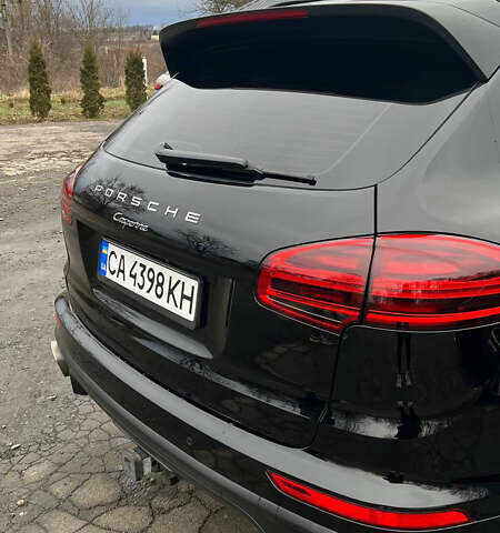 Черный Порше Каен, объемом двигателя 3.6 л и пробегом 185 тыс. км за 36000 $, фото 3 на Automoto.ua