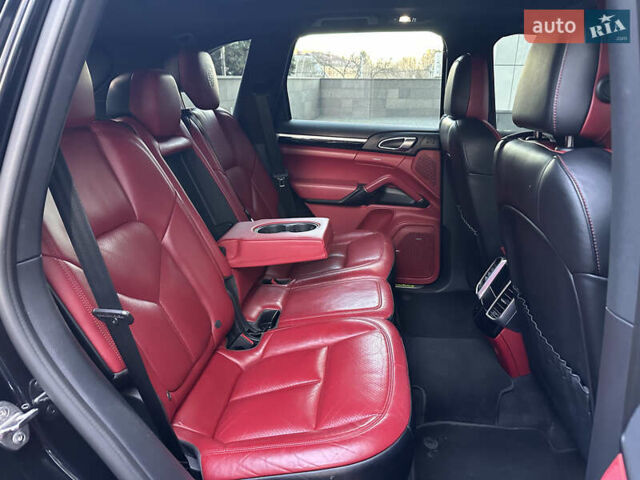Черный Порше Каен, объемом двигателя 3 л и пробегом 180 тыс. км за 34800 $, фото 17 на Automoto.ua
