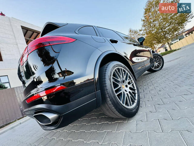 Черный Порше Каен, объемом двигателя 2.97 л и пробегом 131 тыс. км за 37999 $, фото 44 на Automoto.ua