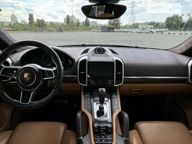 Черный Порше Каен, объемом двигателя 4.81 л и пробегом 100 тыс. км за 51000 $, фото 16 на Automoto.ua