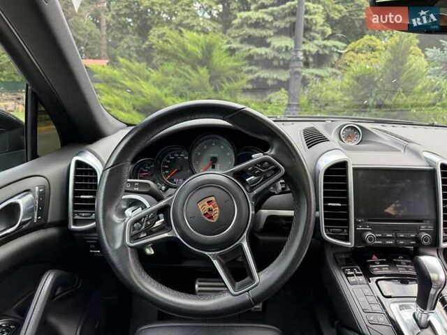 Порше Каен 2017 в Киеве на Automoto.ua Черный Порше Каен, объемом двигателя 3.6 л и пробегом 103 тыс. км за 38500 $, фото 5 на Automoto.ua