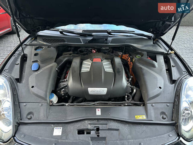 Черный Порше Каен, объемом двигателя 3 л и пробегом 180 тыс. км за 34800 $, фото 7 на Automoto.ua