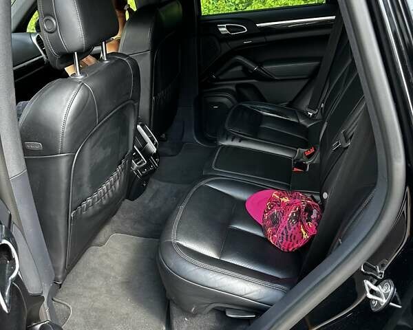 Чорний Порше Cayenne, об'ємом двигуна 3 л та пробігом 81 тис. км за 39950 $, фото 11 на Automoto.ua