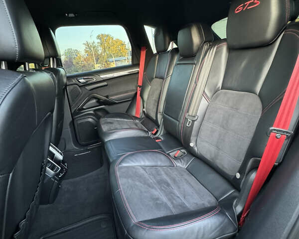 Чорний Порше Cayenne, об'ємом двигуна 3.6 л та пробігом 138 тис. км за 42999 $, фото 16 на Automoto.ua