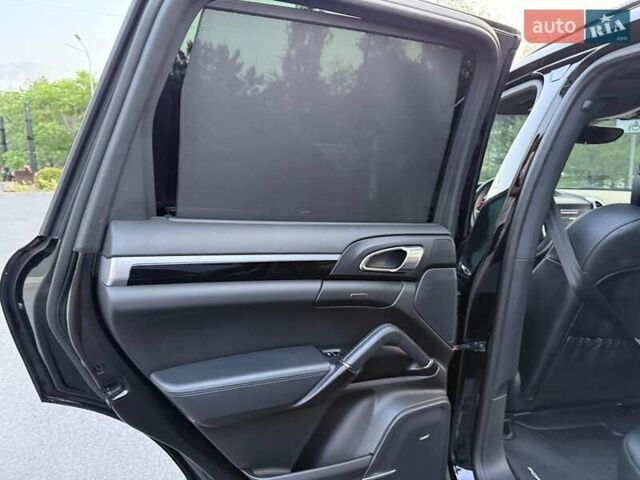 Черный Порше Каен, объемом двигателя 3.6 л и пробегом 99 тыс. км за 34000 $, фото 32 на Automoto.ua