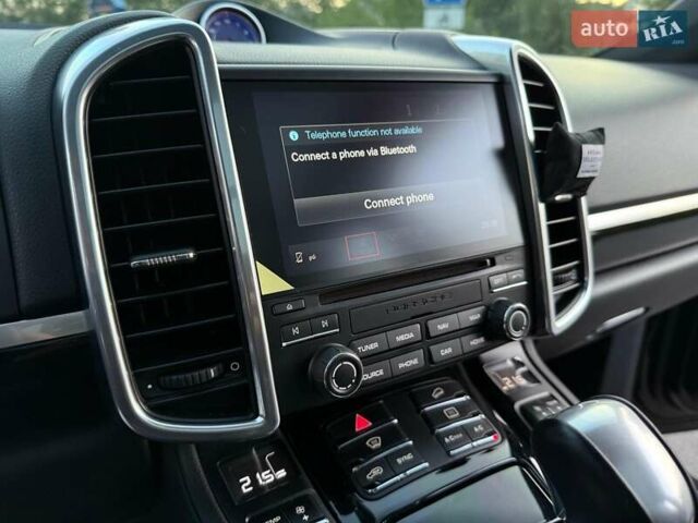 Черный Порше Каен, объемом двигателя 3.6 л и пробегом 99 тыс. км за 34000 $, фото 29 на Automoto.ua