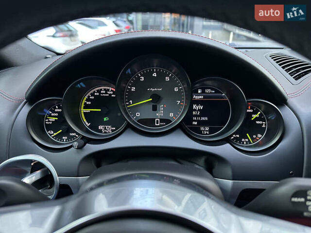 Черный Порше Каен, объемом двигателя 3 л и пробегом 180 тыс. км за 34800 $, фото 32 на Automoto.ua