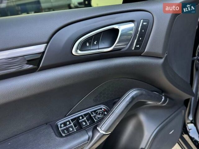 Чорний Порше Cayenne, об'ємом двигуна 3.6 л та пробігом 103 тис. км за 36000 $, фото 82 на Automoto.ua