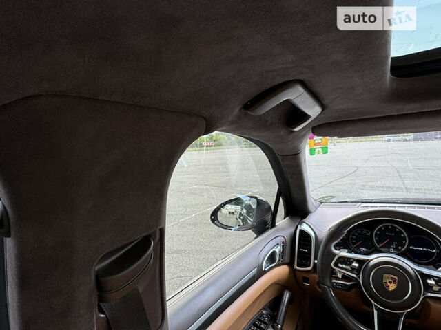 Черный Порше Каен, объемом двигателя 4.81 л и пробегом 100 тыс. км за 51000 $, фото 18 на Automoto.ua