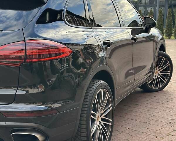 Черный Порше Каен, объемом двигателя 3.6 л и пробегом 64 тыс. км за 28999 $, фото 119 на Automoto.ua