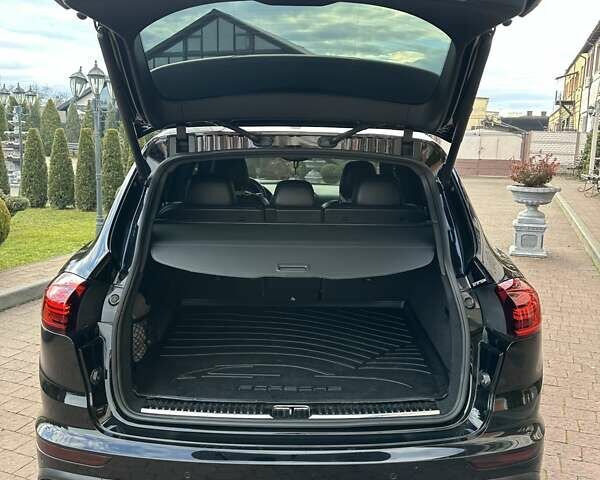 Черный Порше Каен, объемом двигателя 3.6 л и пробегом 64 тыс. км за 28999 $, фото 23 на Automoto.ua