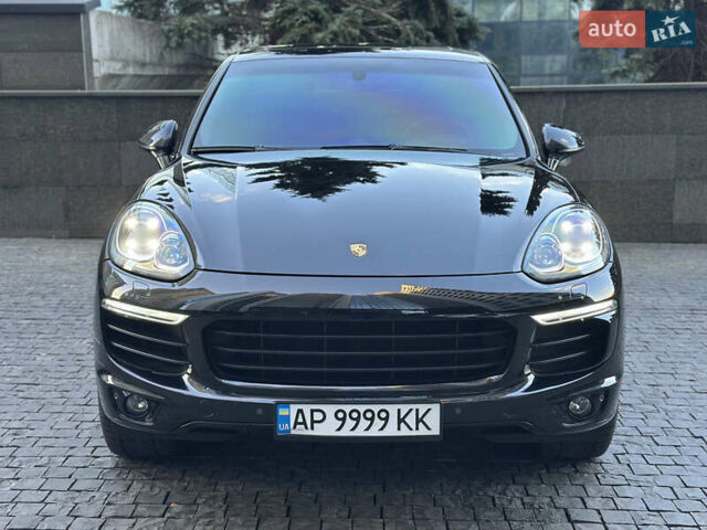 Черный Порше Каен, объемом двигателя 3 л и пробегом 180 тыс. км за 34800 $, фото 1 на Automoto.ua