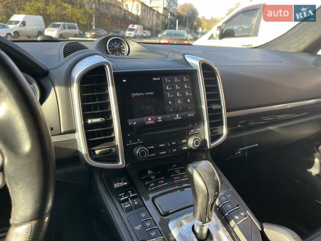 Черный Порше Каен, объемом двигателя 3.6 л и пробегом 88 тыс. км за 40000 $, фото 16 на Automoto.ua