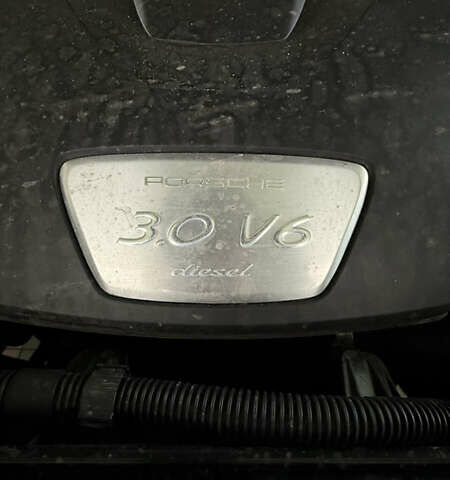 Чорний Порше Cayenne, об'ємом двигуна 3 л та пробігом 146 тис. км за 45500 $, фото 40 на Automoto.ua