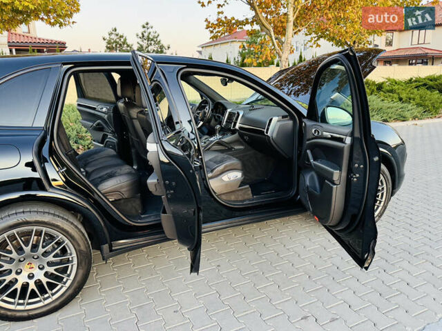 Черный Порше Каен, объемом двигателя 2.97 л и пробегом 131 тыс. км за 37999 $, фото 88 на Automoto.ua