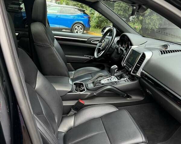 Порше Каен 2017 в Киеве на Automoto.ua Черный Порше Каен, объемом двигателя 3.6 л и пробегом 103 тыс. км за 38500 $, фото 7 на Automoto.ua