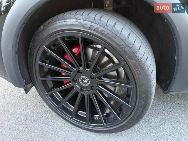 Черный Порше Каен, объемом двигателя 3.6 л и пробегом 99 тыс. км за 34000 $, фото 5 на Automoto.ua