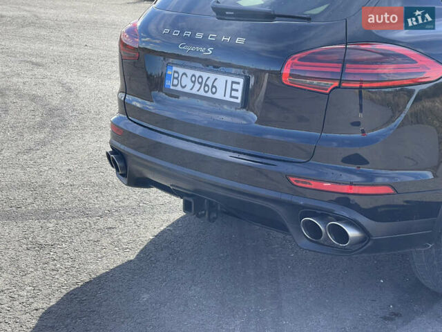 Черный Порше Каен, объемом двигателя 3.6 л и пробегом 88 тыс. км за 35999 $, фото 6 на Automoto.ua