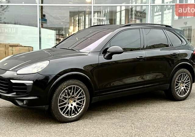 Чорний Порше Cayenne, об'ємом двигуна 3.6 л та пробігом 210 тис. км за 37999 $, фото 2 на Automoto.ua