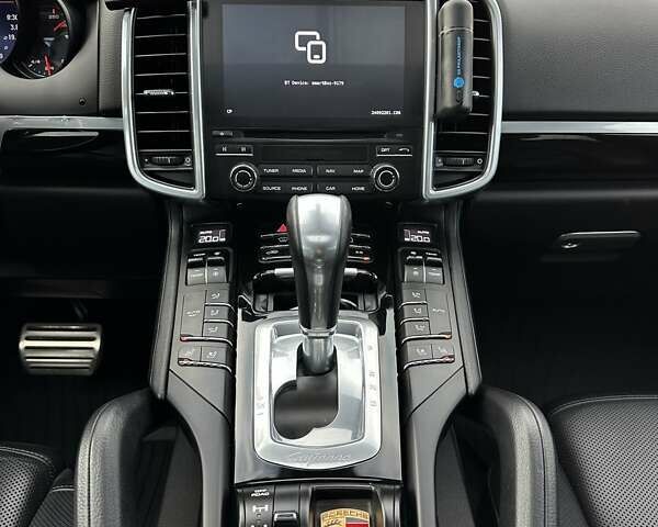 Черный Порше Каен, объемом двигателя 3.6 л и пробегом 64 тыс. км за 28999 $, фото 78 на Automoto.ua