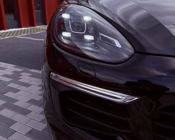 Чорний Порше Cayenne, об'ємом двигуна 3 л та пробігом 155 тис. км за 35000 $, фото 8 на Automoto.ua