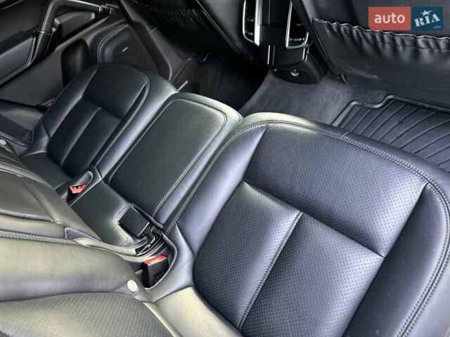 Чорний Порше Cayenne, об'ємом двигуна 3.6 л та пробігом 103 тис. км за 36000 $, фото 58 на Automoto.ua