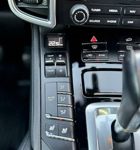 Черный Порше Каен, объемом двигателя 3.6 л и пробегом 113 тыс. км за 29500 $, фото 17 на Automoto.ua