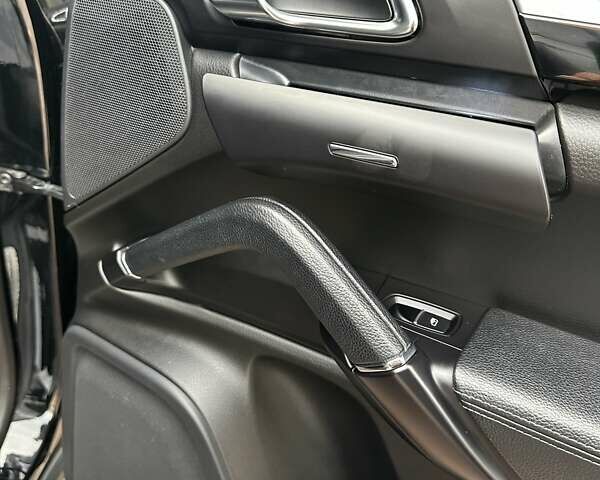 Черный Порше Каен, объемом двигателя 3.6 л и пробегом 64 тыс. км за 28999 $, фото 13 на Automoto.ua