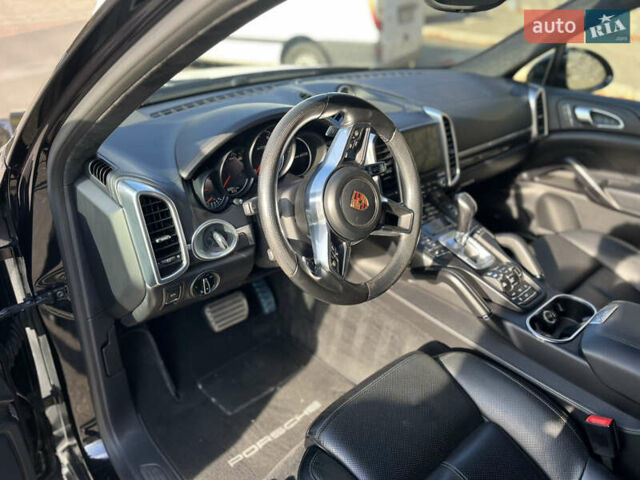 Черный Порше Каен, объемом двигателя 3.6 л и пробегом 88 тыс. км за 40000 $, фото 6 на Automoto.ua