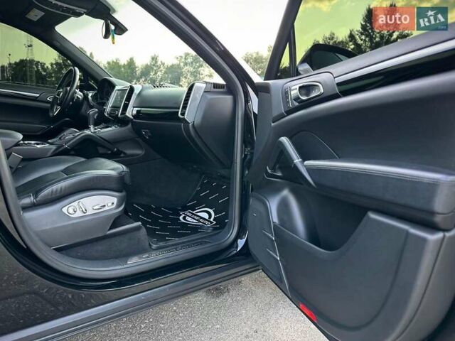 Чорний Порше Cayenne, об'ємом двигуна 3.6 л та пробігом 103 тис. км за 36000 $, фото 67 на Automoto.ua