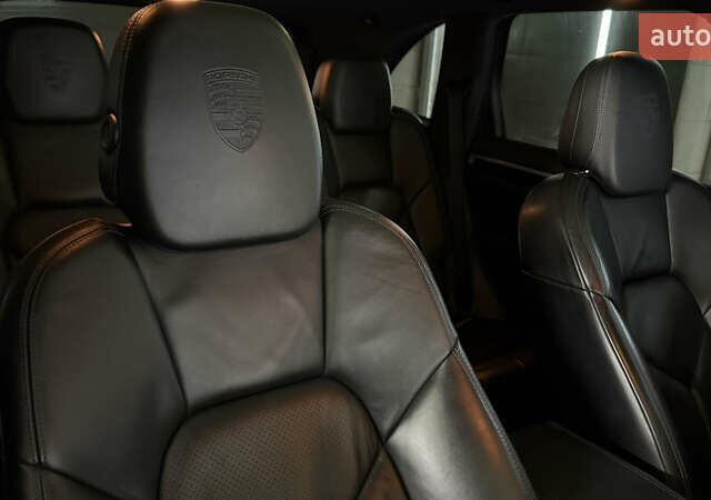 Чорний Порше Cayenne, об'ємом двигуна 3 л та пробігом 146 тис. км за 45500 $, фото 30 на Automoto.ua